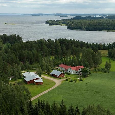 Hotel Karvisen Kissanpaeivaet Joensuun Laehellae Ruokola Exterior foto