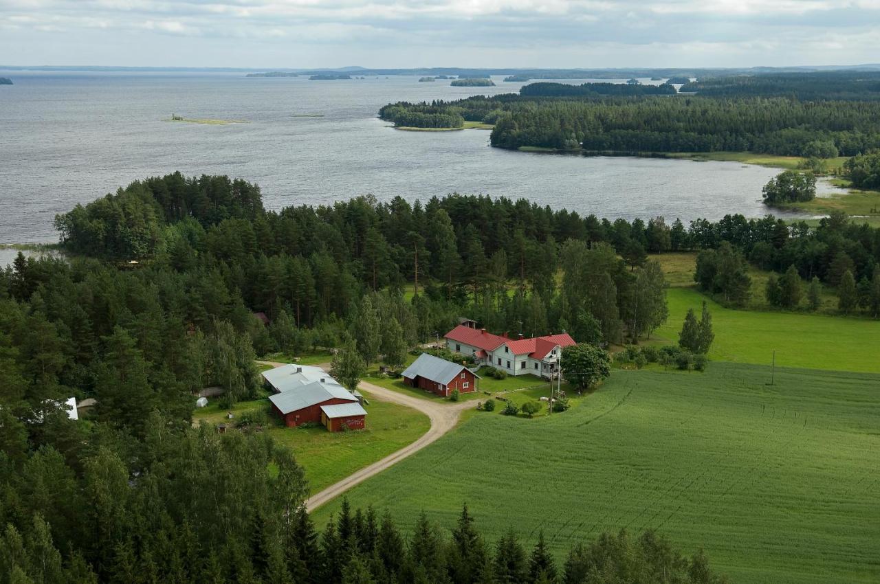 Hotel Karvisen Kissanpaeivaet Joensuun Laehellae Ruokola Exterior foto