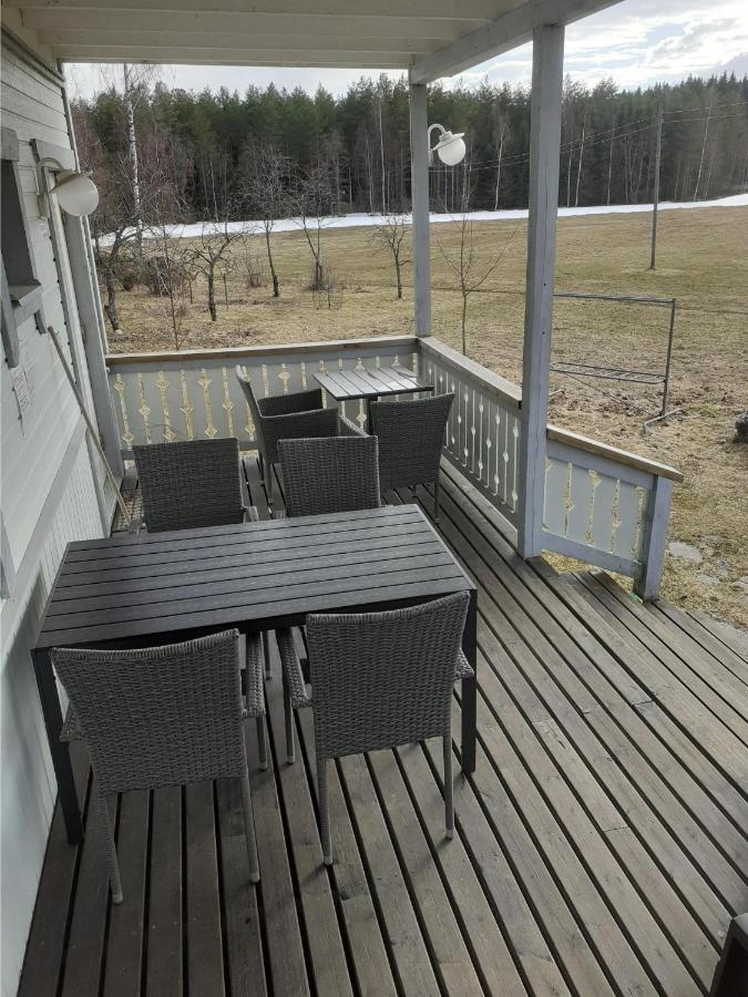 Hotel Karvisen Kissanpaeivaet Joensuun Laehellae Ruokola Exterior foto