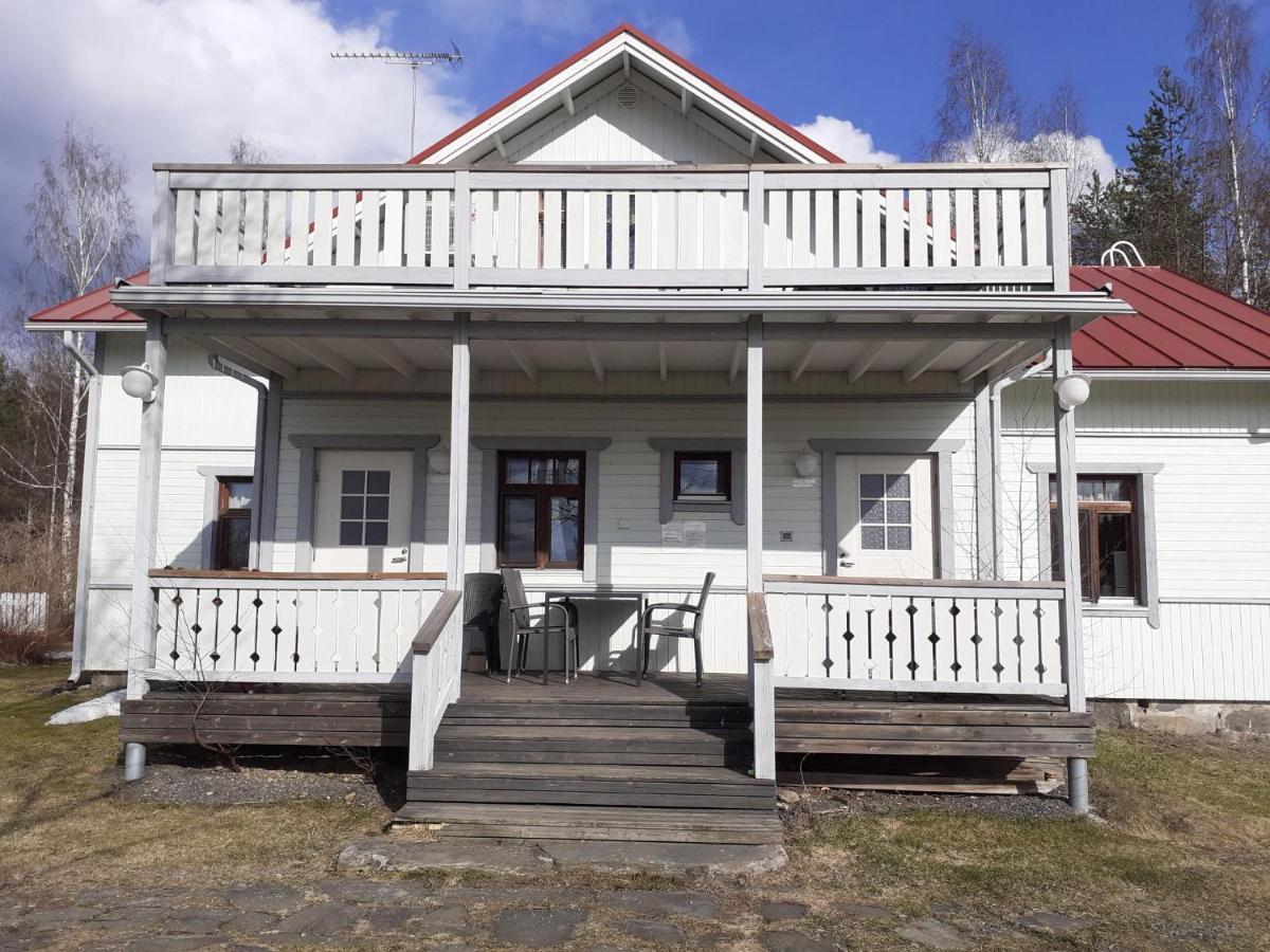 Hotel Karvisen Kissanpaeivaet Joensuun Laehellae Ruokola Exterior foto