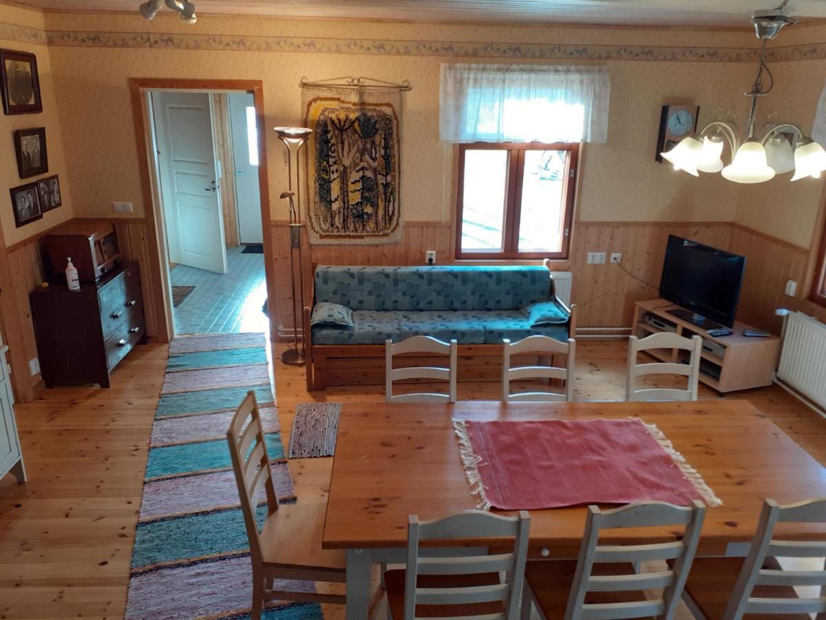 Hotel Karvisen Kissanpaeivaet Joensuun Laehellae Ruokola Exterior foto